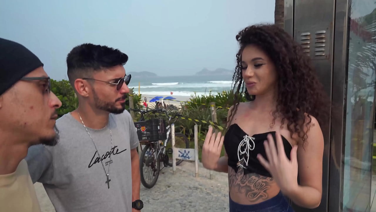 Bela brasileira de corpo perfeito de 20 anos, Bruna SANTOS se auto-punhou e foi fodida por paus enormes (DAP, DP, Fisting, Anal, ATM, monsterCocks)OB377